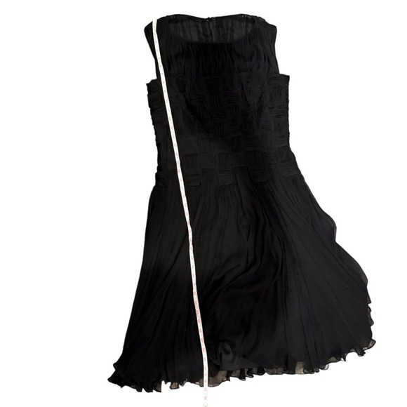 Tadashi Shoji Silk Party Cocktail Dress chic Sz 10 Demure Classic elegant flowy - Picture 15 of 15